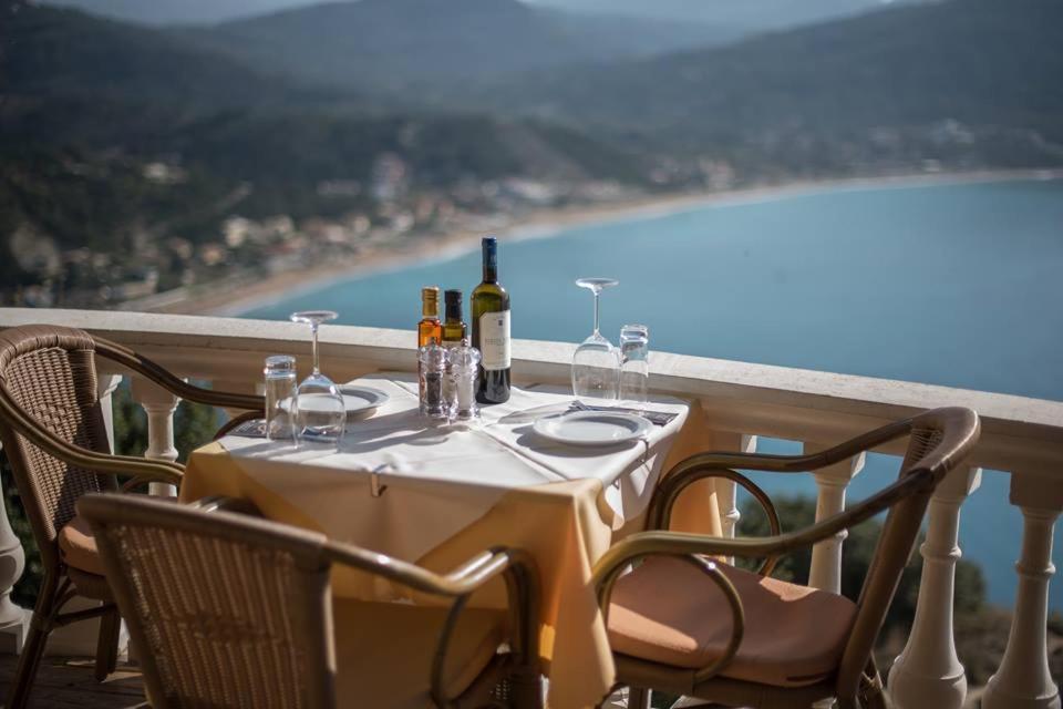 Afión Porto Timoni Bed & Breakfast エクステリア 写真