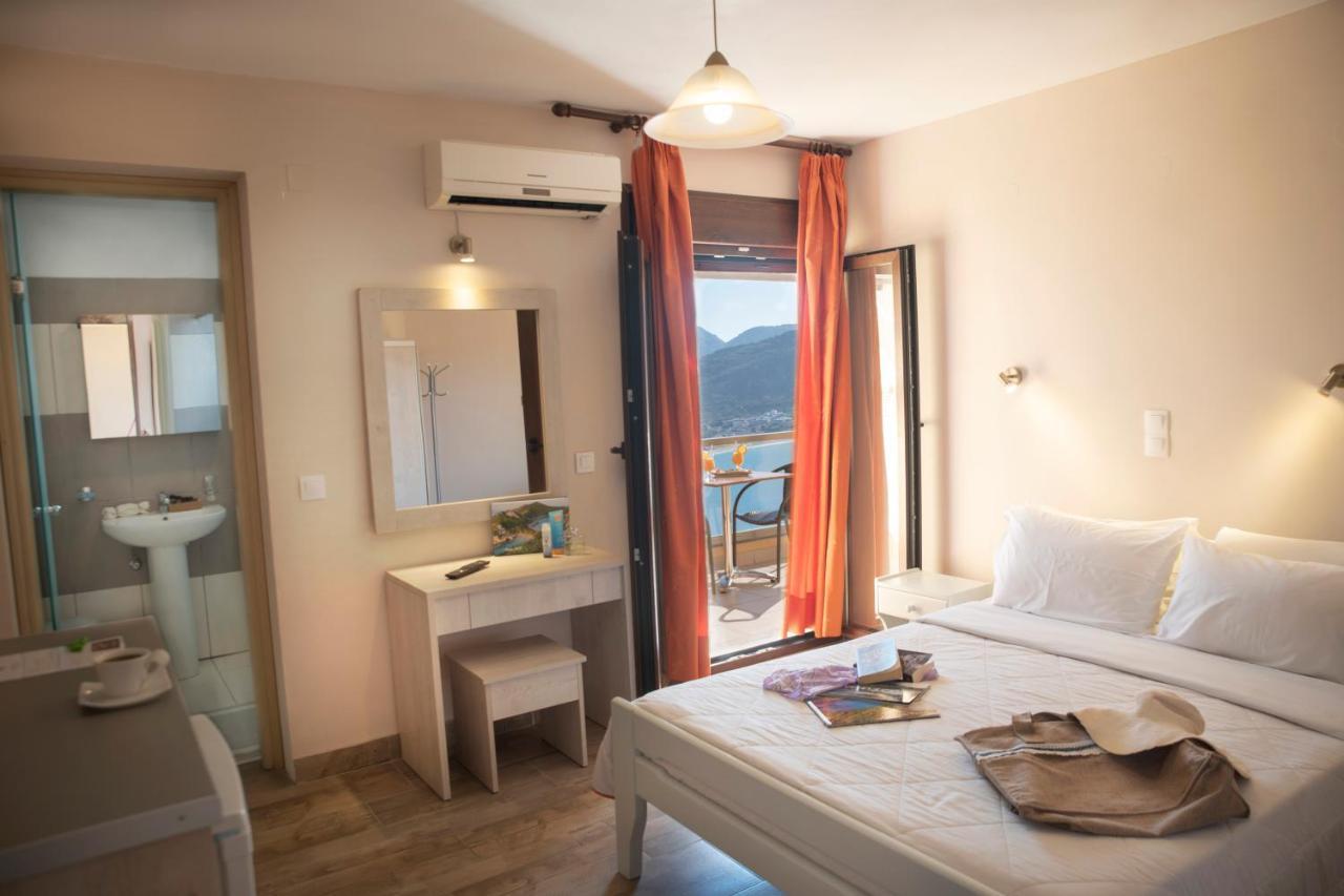 Afión Porto Timoni Bed & Breakfast エクステリア 写真